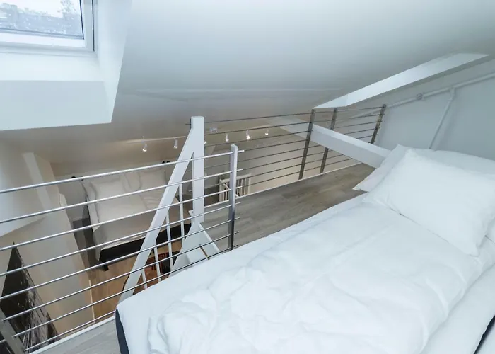 Maya - Gruenerlokka Oslo