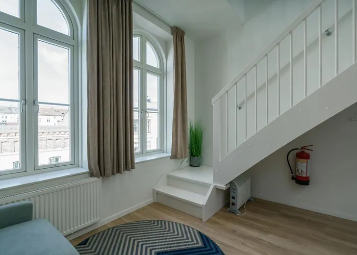 Maya - Gruenerlokka *